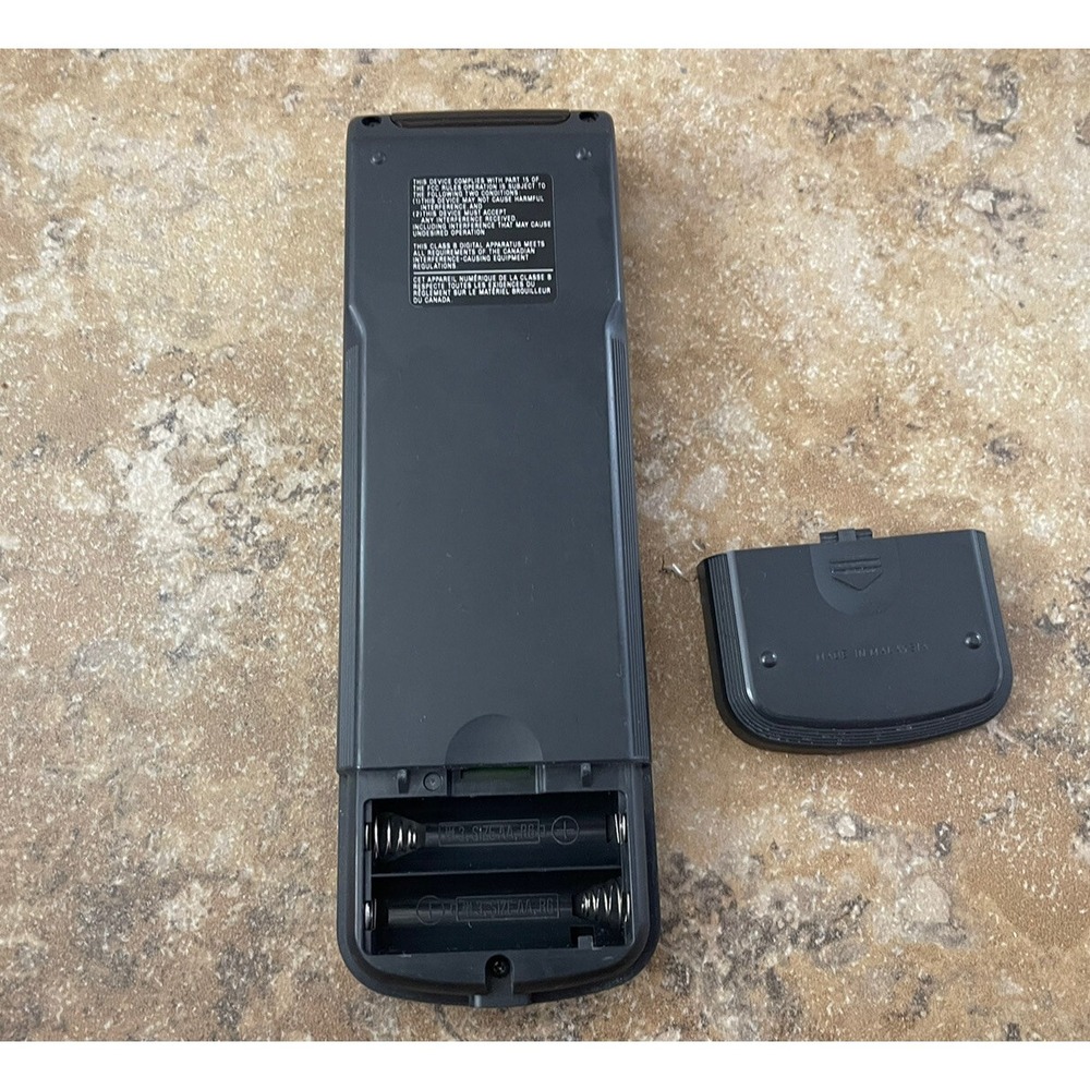 Genuine Sony RMT-D105A OEM DVD Remote Control - Picture 4 of 5